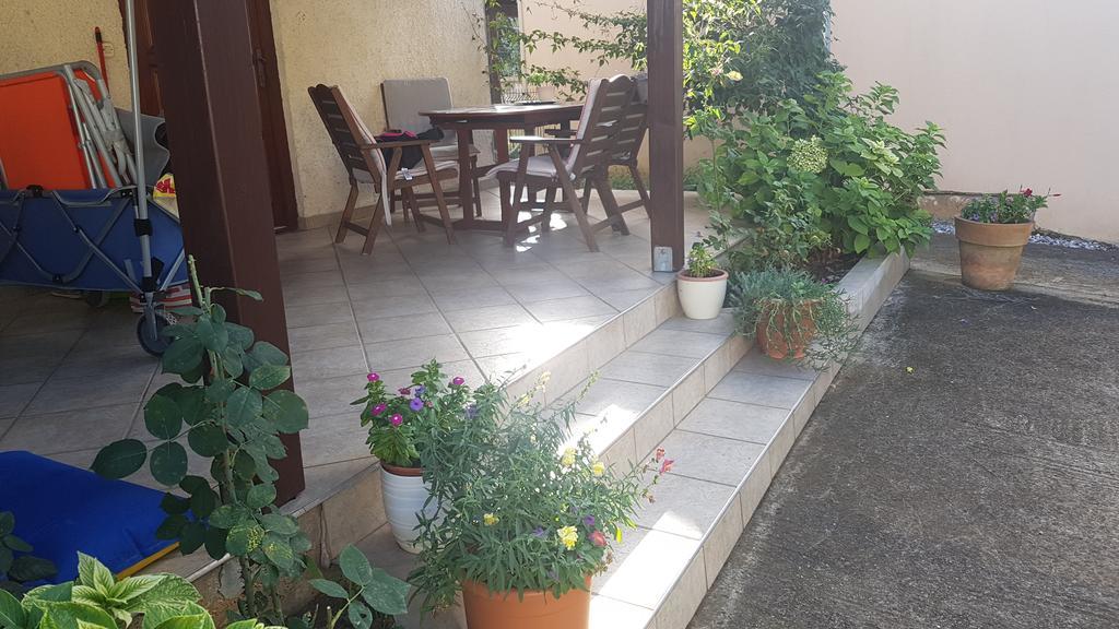 Apartment Ecio Banjole Exterior photo